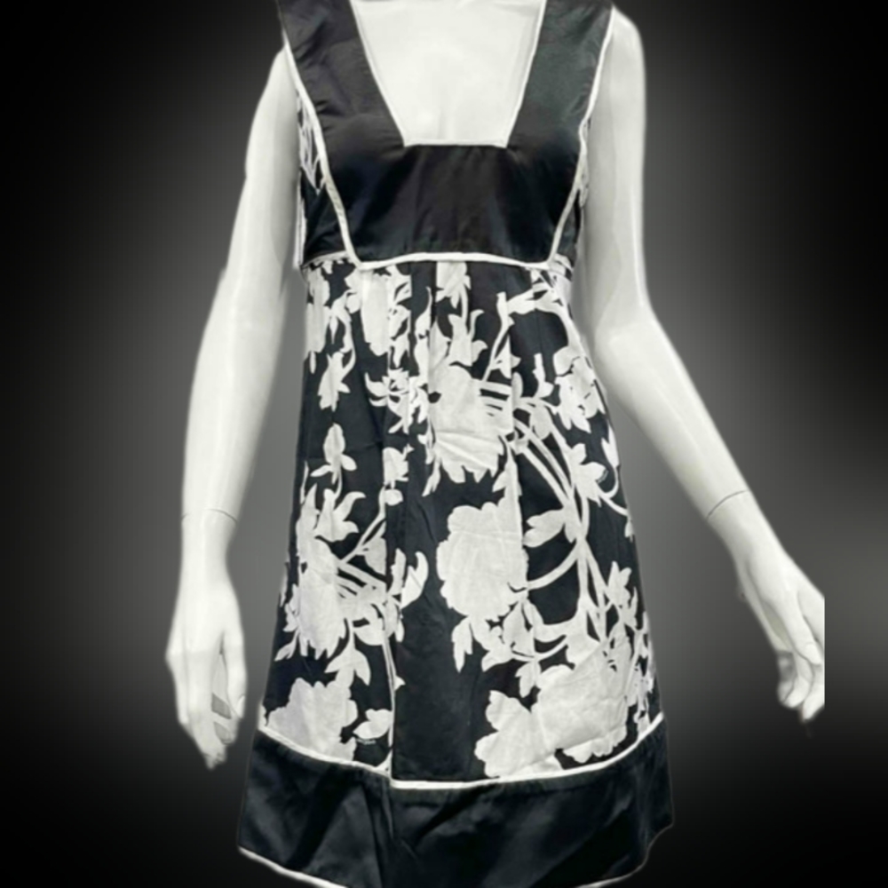 BEBE FLORAL DRESS XS